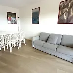 Apartment Spacious Sea View