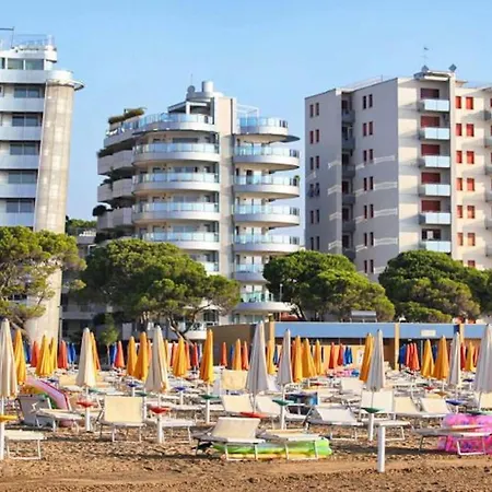 Spacious Sea View Lignano Sabbiadoro