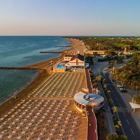 Spacious Sea View Lignano Sabbiadoro